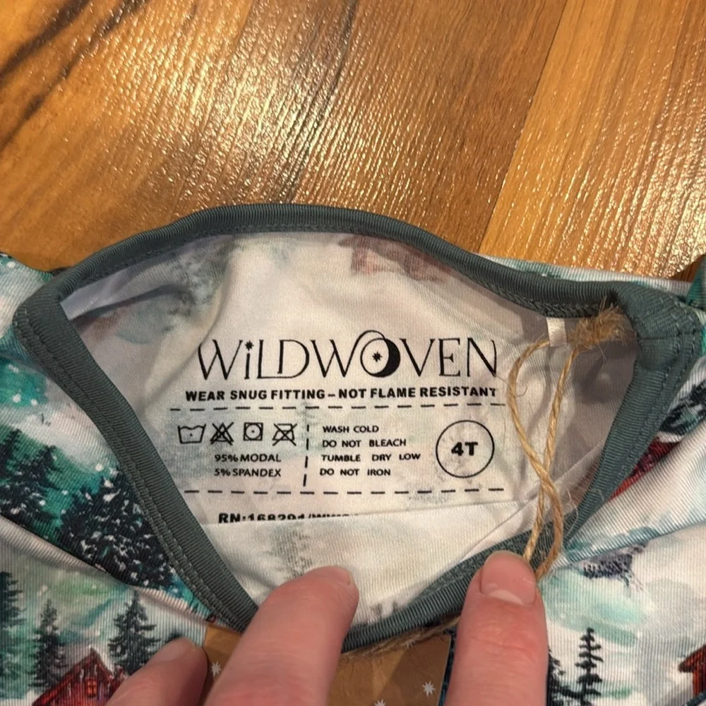 Winter mountains 2 piece kids unisex pajama set‎ NWT